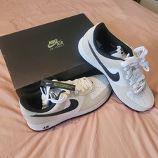 nike air air force 1 size 9.5