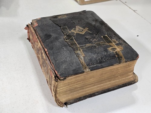 Masonic kjv bible 20th century - masonic,