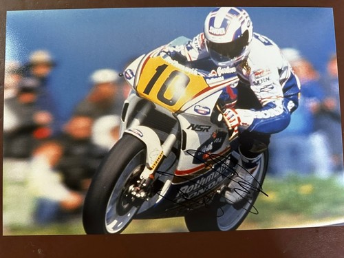 Wayne gardner hand signed - wayne,