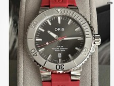 ORIS Aquis Date Automatic