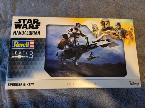 Revell speeder bike - bike, star