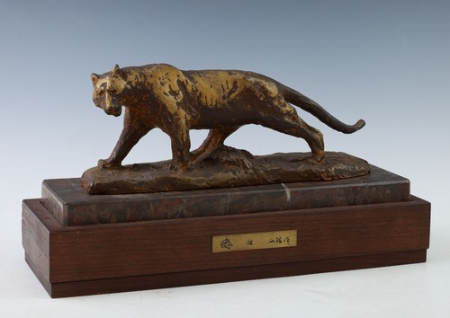 Massive tiger bronze sculpture - massive,