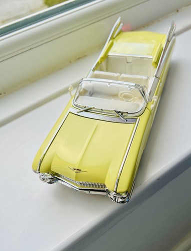 Diecast vehicle model - diecast,