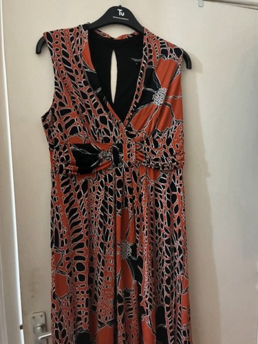 Orange black white giraffe - orange,,