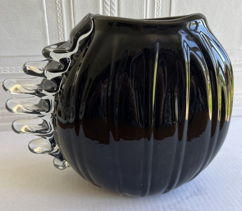 Large black studio - large, glass