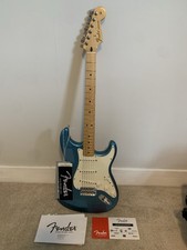 Fender Standard Stratocaster