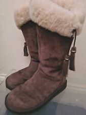 UGG Ladies Plumdale  Brown Suede/ Sheepskin Boots. Size UK5.5