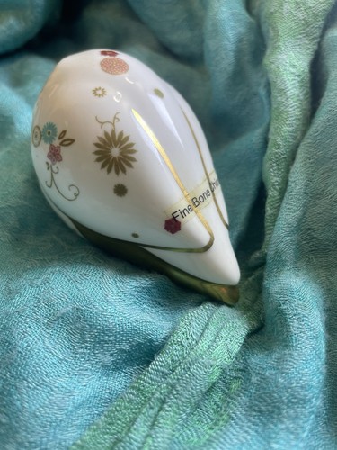 Aynsley fine bone china - owl,