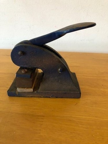 Collectable vintage cast iron - collectable,