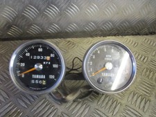 YAMAHA YR5  R5 350 YDS7 250 METERS CLOCKS SEE DESCRIPTION AND ALL PICTURES