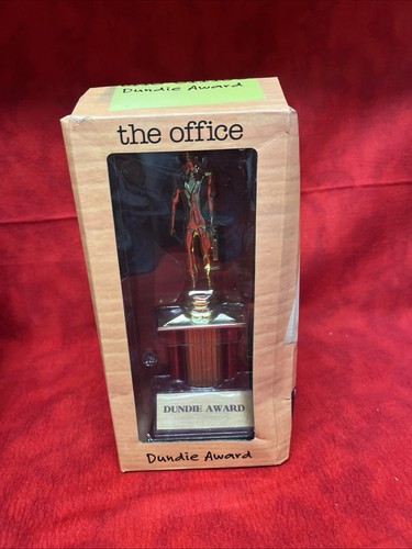 Dundie trophy award the - dundie,