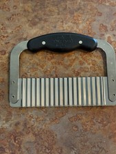 THE PAMPERED CHEF Wavy