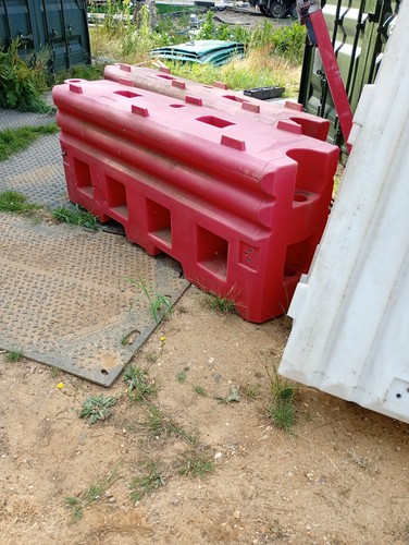 Water filled barrier - water,