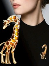 1pc Elegant Giraffe Brooch Pin with Sparkling Rhinestones - Vintage Style Alloy 