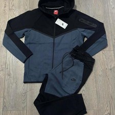 Men’s XL Navy And Black Nike