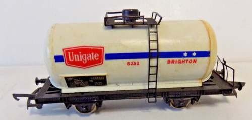 Unigate tank wagon - tank,
