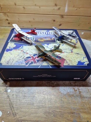 Oxford diecast glasmoth - oxford,