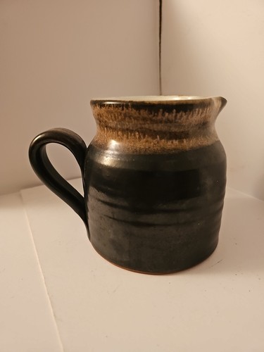 Stoneware pottery - ●stoneware,
