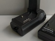 Olympus power battery holder grip HLD-2 with BCL-1 Charger