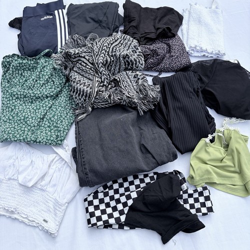 Women clothing bundle size - women’s,