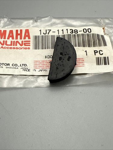 Yamaha locking bolt dt125 - yamaha,