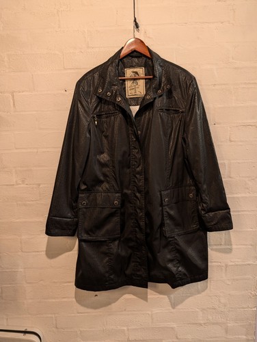 Four seasons black hooded - four,