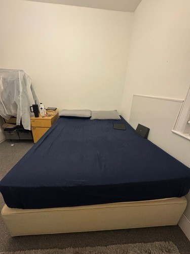 King size bed with storage - size,