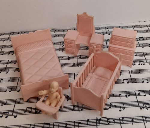 Vintage dollhouse furniture - vintage,