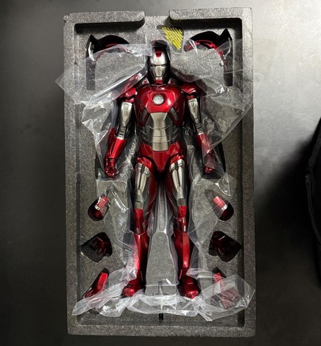 Hot toys iron man mark - iron,