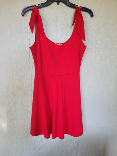 Woman red tank strap - tank,