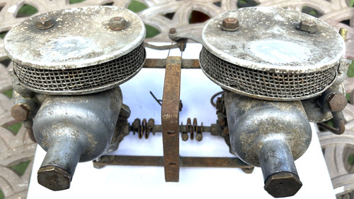 Set twin carburettors - twin,