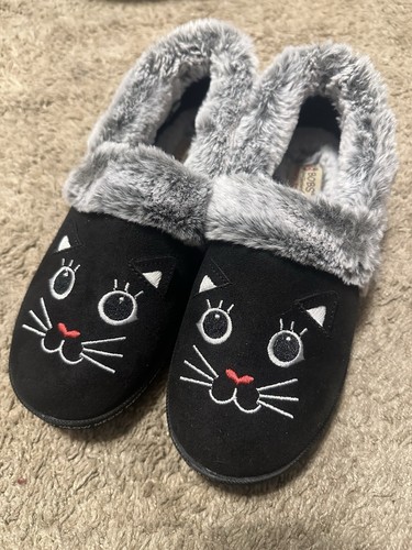 Bobs from skechers - cat, meow