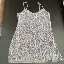 Closer With Evie Grey/ Pink