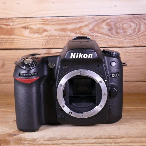 Faulty nikon d80 camera - camera,