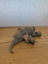 Tuskers Henry & Friend Shut