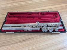 Yamaha YFL-211S Flute In Hard