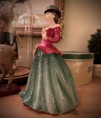 Royal doulton pretty - royal,