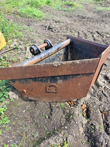 Ditching bucket digbits - ditching,