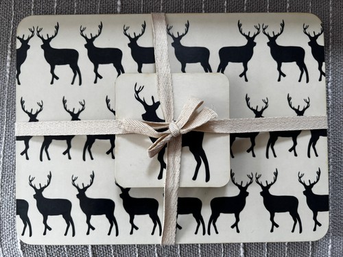 Anorak kissing stags - kissing,