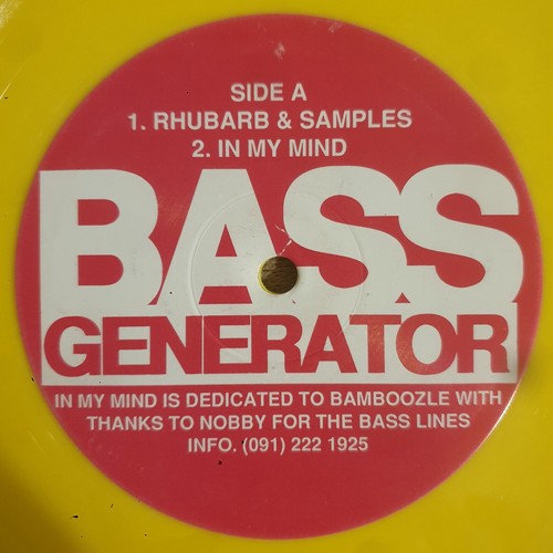 Bass generator mic rhubarb - generator,