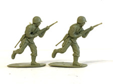 2 x AIRFIX. 1970's WWII U.S. ARMY INFANTRY SOLDIERS 1/32 PLASTIC ORIGINAL ISSUE