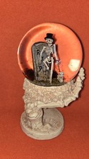TkMaxx Halloween Skeleton Hand Snow Globe Skeleton, Dog & Grave Scene homesense