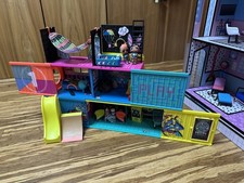 LOL Surprise Clubhouse