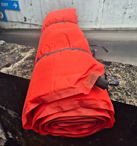 Self inflating single camping - self-inflating,
