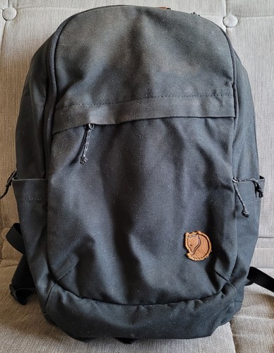 Fjallraven raven backpack - l,