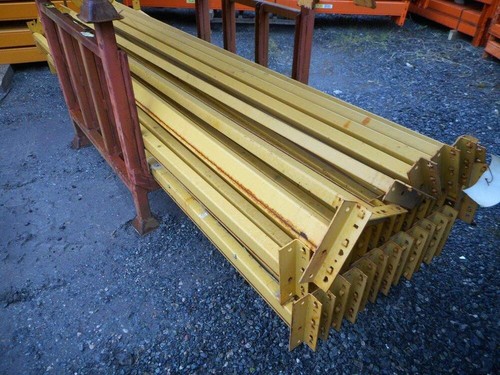 Link pallet racking cross - link,