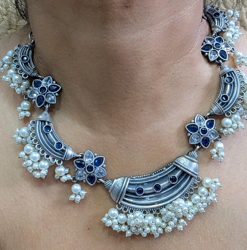 Blue necklaces with earrings - blue,