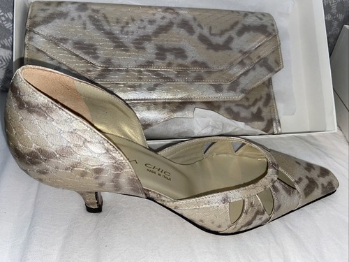 Sabrina chic woman - chic, gold
