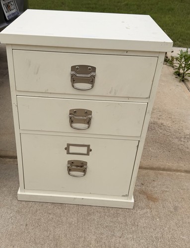 Vintage white metal vertical - vintage,