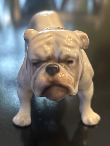 Royal doulton bulldog - doulton,